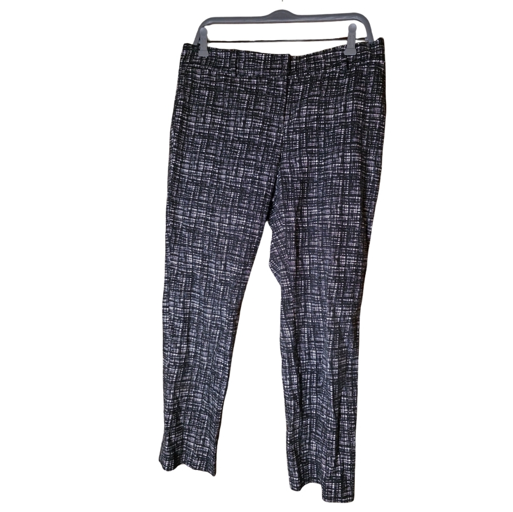Ann Taylor Textured Ankle Pants Size 10 Black White Print Career